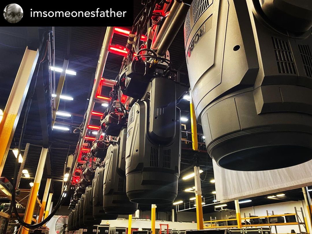 The Robe Way tweet media