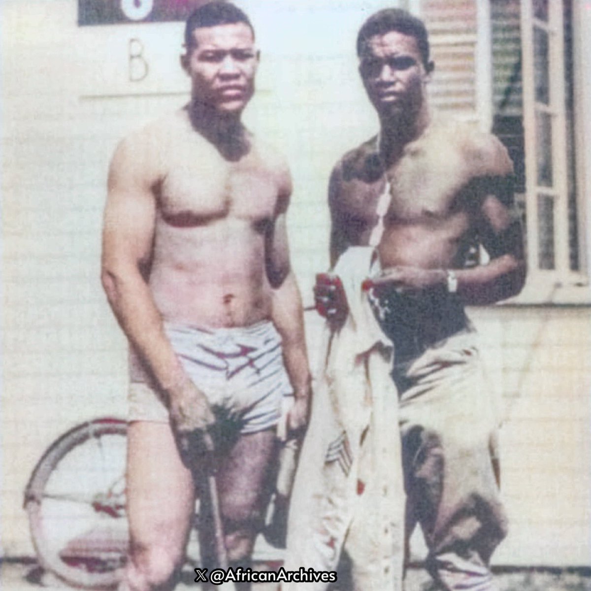 AfricanArchives's tweet photo. Did you know Sports legends Jackie Robinson and Joe Louis were stationed at Fort Riley during World War 2!

The legendary number "42" and the "Brown Bomber" are pictured in 1942 during their time serving our country. Robinson was drafted and sent to Fort Riley for basic training.  During Robinson's time at Fort Riley he passed all the requirements and applied for Officer Candidate School. Robinson along with several other black candidates' applications were dismissed due to their race. Louis used his popularity to campaign on behalf of Robinson and other prospective officers. As a result, the candidates were granted acceptance into the program due largely to Louis's efforts.