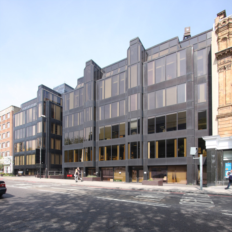 StiffTrevillion's tweet image. We're looking back at some of the retrofit projects Stiff+Trevillion have worked on during the last 15 years. Starting off with a scheme for @derwentlondon  on Pentonville Road, completed in Sept. 2012.
A light-touch reinvention of a pair of tired 1980s buildings.