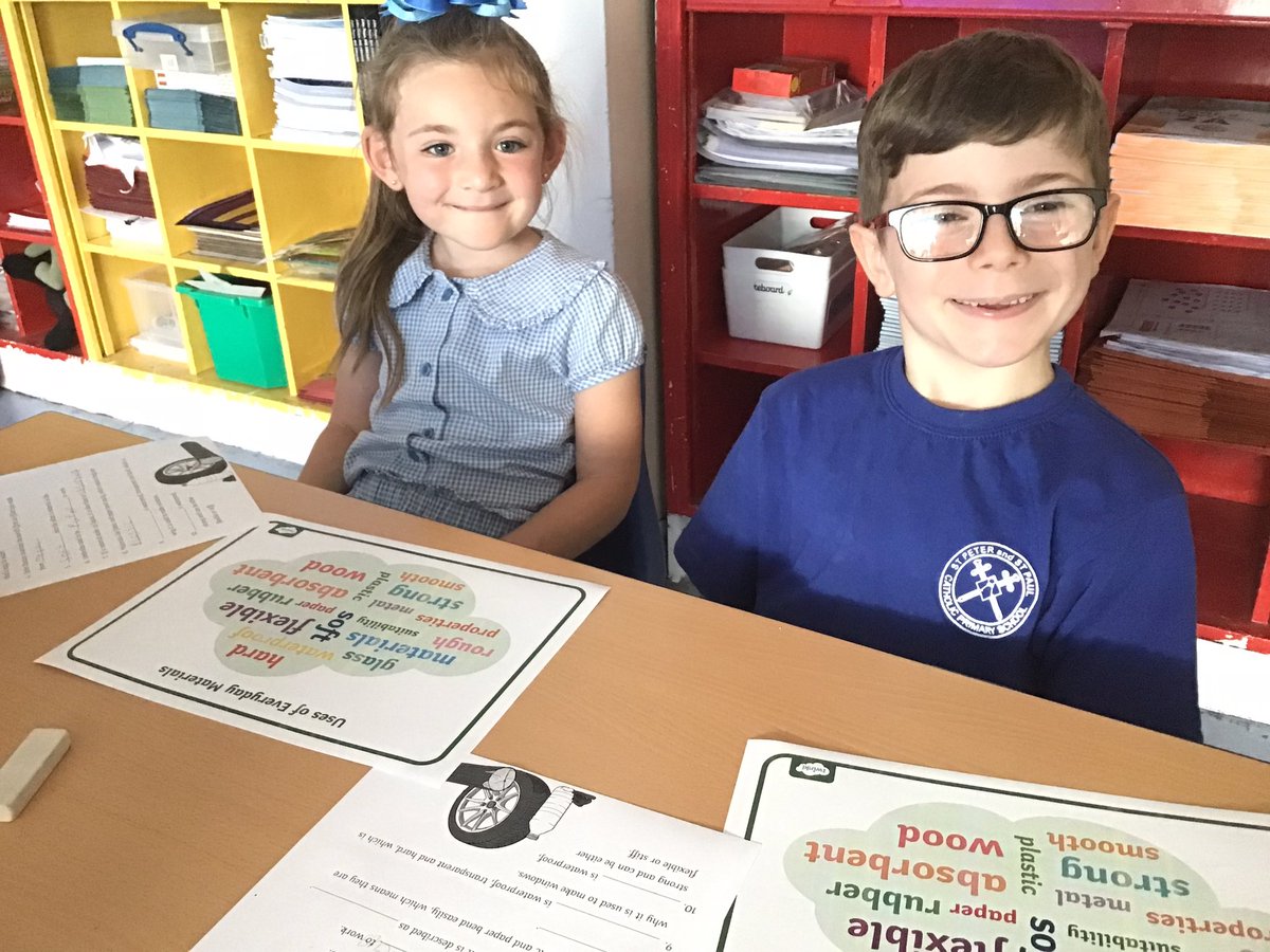 StPPPrimaryY2's tweet image. We used @Kahoot to assess our knowledge before starting our new Science topic: ‘Everyday Materials’.

We also did some vocabulary work to see what words we knew linked to materials.

#welovescience #preassessment #year2science