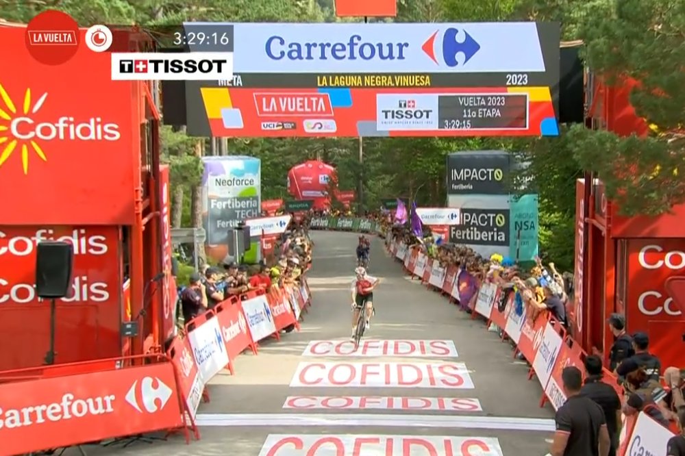 lavuelta's tweet photo. 🤪 JESUUUUÚS‼️‼️

#LaVuelta23 https://t.co/8eT8g3VPmt