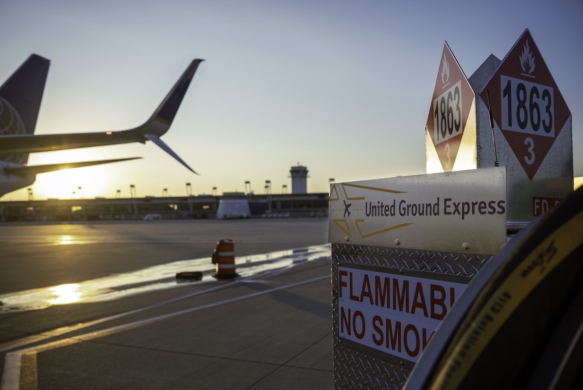 UGESocial's tweet photo. Successful Start-Up: ✅
Amazing Team: ✅
Second Into-Plane Fueling Station: ✅

Congrats to the entire Into-Plane Fueling team for the successful launch of our second aircraft fueling location! We are excited to welcome #TeamCLE into our family 💙✈️

#WeAreUGE | #Aviation | #CLE https://t.co/sA0gM0NMCz
