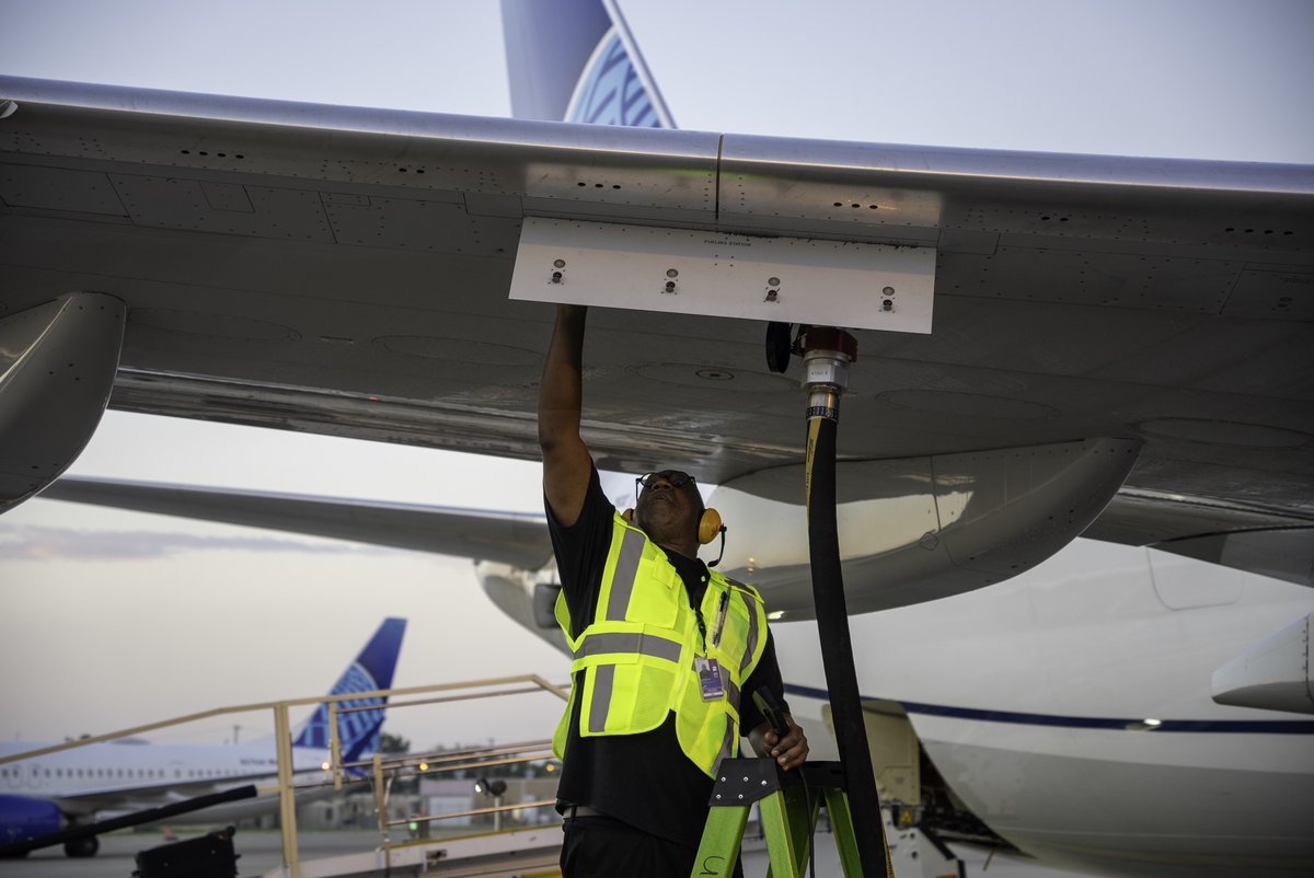 Successful Start-Up: ✅
Amazing Team: ✅
Second Into-Plane Fueling Station: ✅

Congrats to the entire Into-Plane Fueling team for the successful launch of our second aircraft fueling location! We are excited to welcome #TeamCLE into our family 💙✈️

#WeAreUGE | #Aviation | #CLE