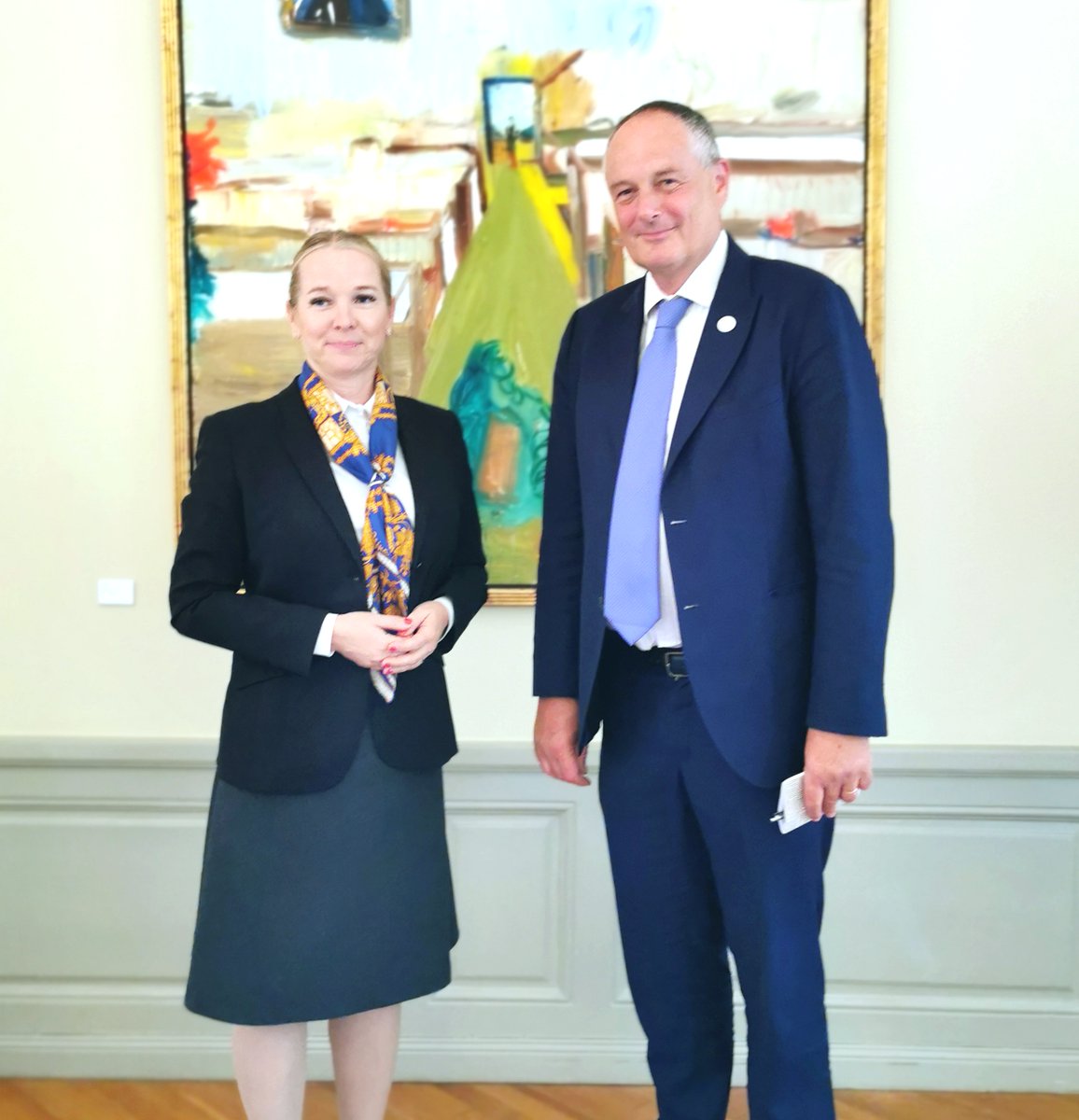 Global conflicts are fragmenting, sparking a reassessment of security &amp; humanitarian policies. 

I had an enriching dialogue with <a href="/sigriddiana/">Diana Janse</a>, <a href="/SweMFA/">Swedish Ministry for Foreign Affairs</a> &amp; @sida on confronting these challenges together. @GenevaCall is honoured to have such a committed partner. Tack så mycket!