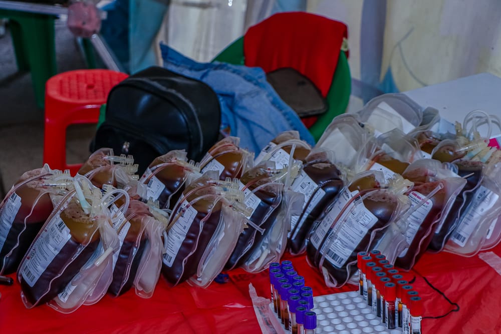 Krcs_NRbBranch's tweet photo. Roll up your sleeves and be part of our  Blood drive tomorrow at Kencom Bus Stage. Together, let's support those in need of blood. https://t.co/Qkh5Dm28cq