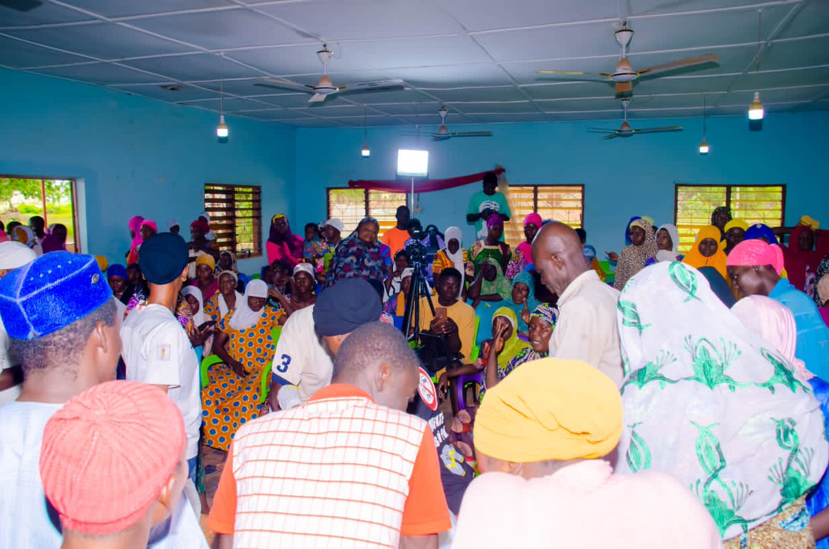 KBamanpong's tweet photo. As part of my bid to contribute to the empowerment of the people of the Bimbilla constituency, I organised a free skills training. The training was put into two phases - phase one on Soap Making, and phase two on installations.
1/3
#K4B
Bongo Asantehene Dormaahene #FixTheCountry https://t.co/hjvamAcht2