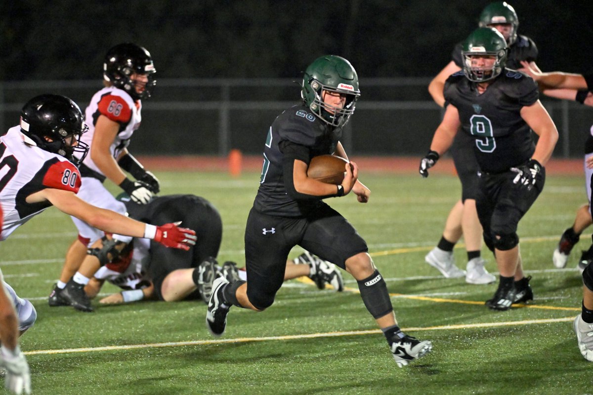 Lancaster-Lebanon Quarterback Club Backs, Linemen of the Week mikedragosports.com/lancaster-leba… <a href="/UECUhappy/">Utilities Employees Credit Union</a> <a href="/ReberOwen/">Owen Reber</a> <a href="/BerksCatholicFB/">BC FOOTBALL</a> <a href="/Ryan76McConnell/">Ryan McConnell</a> <a href="/MichaelOdeyemi8/">Oluwasegun Michael (Ode)yemi🇳🇬</a> <a href="/Aris_Drake52/">Aris Drake</a> <a href="/greysonmiller63/">Greyson Miller</a> <a href="/Center_Nome/">Noah Roehm</a> <a href="/paul_mcclune/">Paul mcclune 🅸🆅</a> @TwinvalleyFball
<a href="/JeffReinhart77/">Jeff Reinhart LNP</a> #LLfootball
#mikedragosports