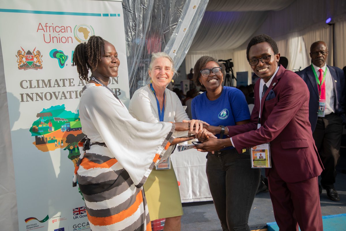 The #MombasaPlasticsPrize winners were thrilled to meet with Gillian Caldwell, <a href="/USAID/">USAID</a> Chief Climate Officer &amp; Deputy Assistant Administrator at the <a href="/AfClimateSummit/">Africa Climate Summit</a> 👏 Thanks again to <a href="/_AfricanUnion/">African Union</a> for having our teams speak as part of your Innovation Hub! #AUClimateInnovation