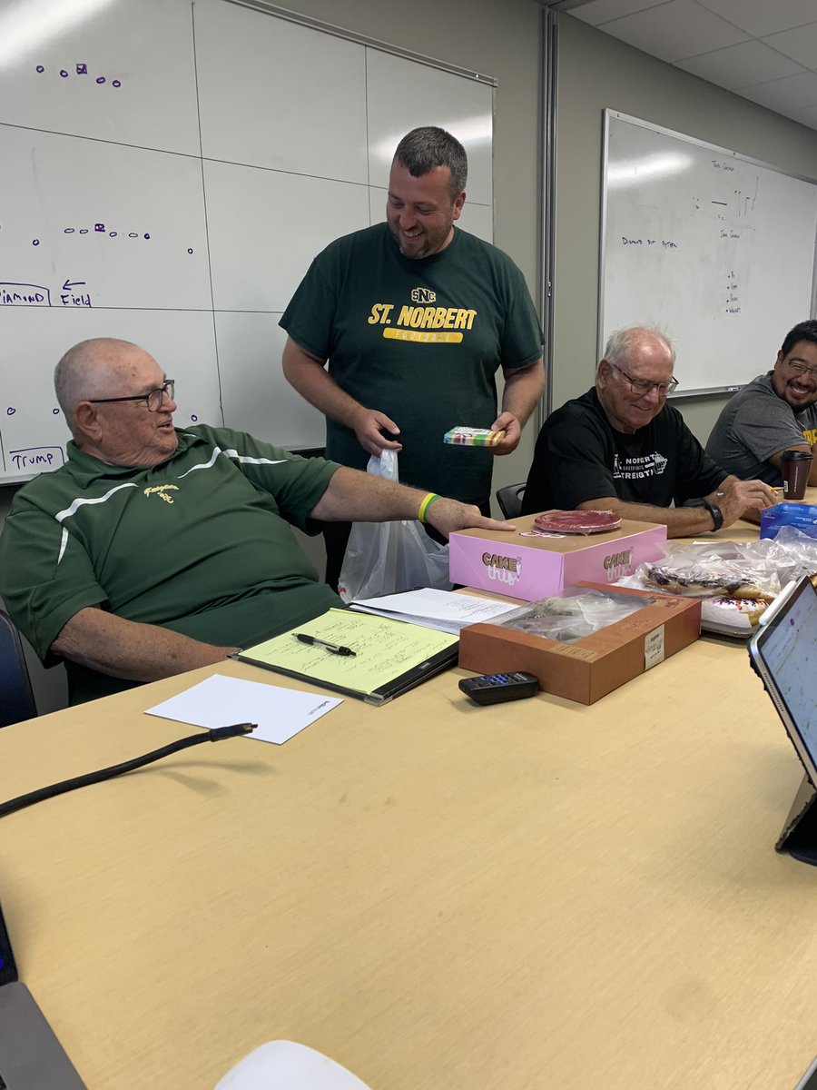 Wanted to wish <a href="/donmaslinski/">don maslinski</a> a happy bday from everyone in our program. Our program wouldn’t be the same without you in it. Happy bday Maz. We love ya man!!