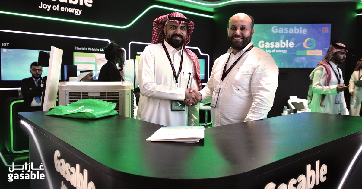 GasableKsa's tweet photo. تم توقيع مذكّرة تفاهم بين #غازابل #Gasable ، وشركة "آفاق الوسيلة" المتخصصة في توريد ونقل المواد البترولية ومشتقاتها. وقد تم توقيع الاتفاقية من قِبَل السيد عبدالله المقبلي، مدير العمليات لشركة آفاق الوسيلة، والأستاذ علي غنيم @GhnaimAli الرئيس التنفيذي وعضو مجلس الإدارة لغازابل. https://t.co/Y19pALkASP
