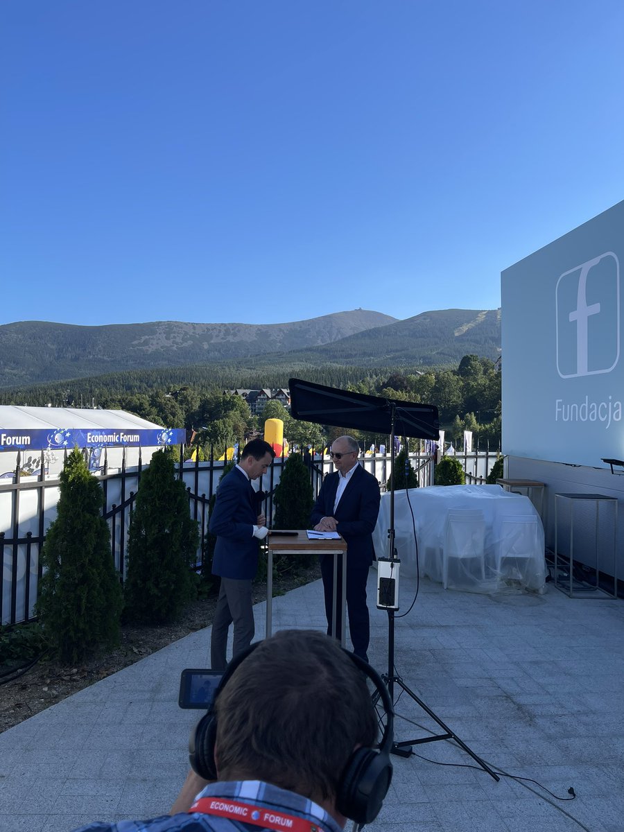 Piotr Jamrogiewicz tweet media