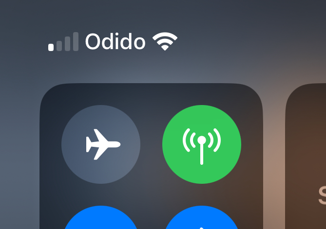nsjanssen's tweet photo. Dus investeringsboefjes kopen T-mobile Nederland voor 5 miljard. En we noemen het.... Odido! wat? Odido! Het staat er echt! Dan heb je 5 jaar de tijd om iets te bedenken en kom je na 2 jaar met Odido! 😂😂😂 https://t.co/s0JSrzFbM4