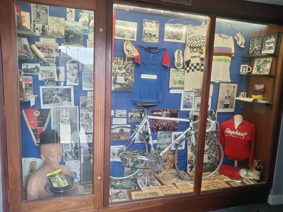 GouldthorpeAlan's tweet photo. Day 2 and stage 4 of the @TourofBritain through #Harworth Nottinghamshire

Took the chance to see the #TommySimpson memorial and small exhibition of artifacts in the nearby sports club https://t.co/Z2iv7ZEwyi