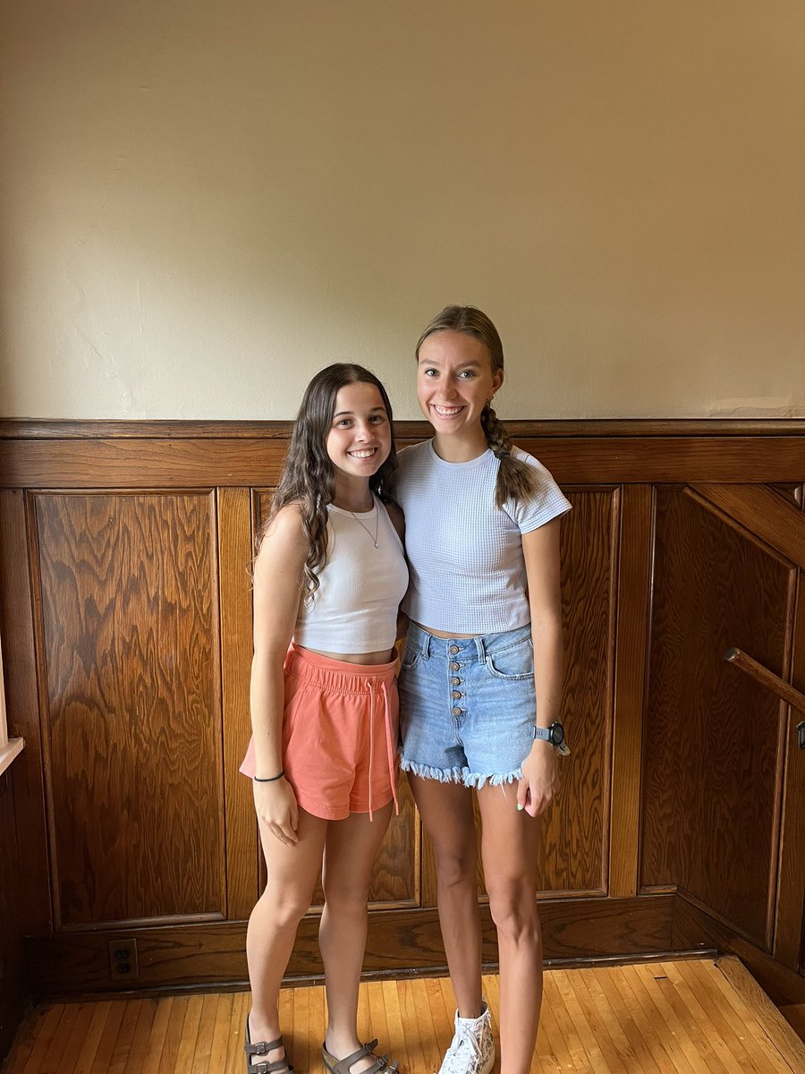 UWOTF_CC's tweet photo. Happy first day of school from current Titans, junior Paige Hagner and senior Liv Schwarm! #crosscountry #educationtime https://t.co/ZD086DYB15