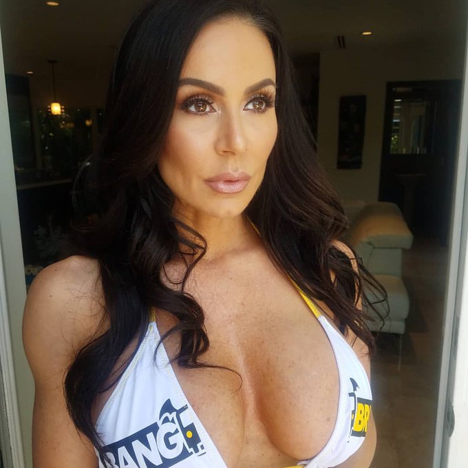 Go to my only fans and find out how u can get this Bikini i wore 🙌🏻 https://t.co/Y3qLJp64sV https://t<a href="/tag/wcw"class="tags"><span>#wcw</span></a><a href="/tag/happyhumpday"class="tags"><span>#happyhumpday</span></a><a href="/tag/thegirls"class="tags"><span>#thegirls</span></a>