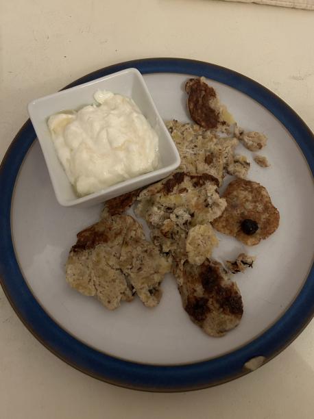 sagesheals's tweet photo. i've been feeling restrictive lately so i made those 2 ingredient pancakes for breakfast, god they were HORENDOUS
at least this is motivating me to get the full experience when i cook for myself! added some lemon yogurt too lol it was yummy https://t.co/hCxxvNb1zZ