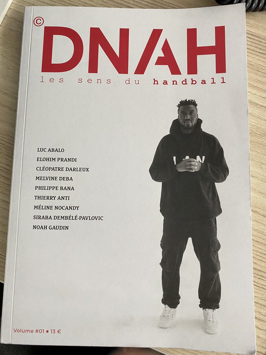 ManuRouxJO's tweet photo. Petit coup de pouce à ce nouveau magazine de handball avec @lucabalo en couverture. Bien écrit, belles photos. #DNAH 13€ https://t.co/OKe9S0gKPr