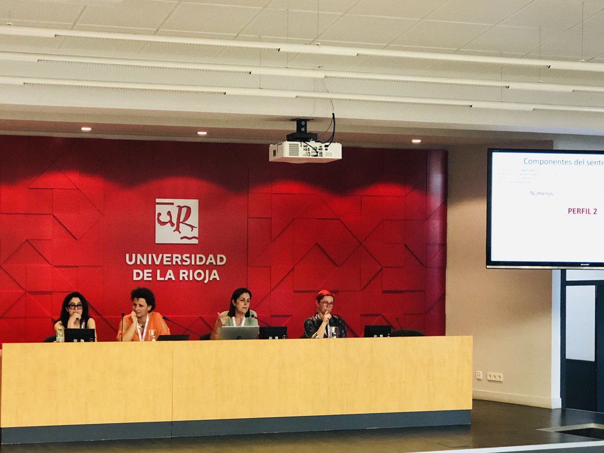 Comienzan las sesiones de investigación del simposio ⁦<a href="/xxviseiem/">XXVISEIEM</a>⁩ con un seminario sobre pensamiento numérico y algebraico #seiemxxvi 
Con Barbara Brizuela, María Cañadas, Alicia Bruno y ⁦<a href="/NatiAdaPov/">Natividad Adamuz Pov</a>⁩