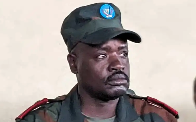 afrikarabia's tweet photo. #RDC #RDC L’étonnant profil du général Jacques #Nduru #Chaligonza qui assure l’intérim de Constant #Ndima : ancien rebelle du #RCD-K/ML, puis de l’#UPC et de sa branche militaire que dirigeait Thomas #Lubanga condamné par la CPI en 2012. Jacques Nduru Chaligonza a été le chef d’état-major de la rébellion UPC. Il sera incorporé dans les #FARDC après le processus de « #brassage ». Il suivra une formation par l’armée ougandaise. En 2007, Joseph Kabila le nommera général de brigade pour commander la base de #Kitona. Il sera ensuite commandant des opérations du secteur #Sukola 1 et 2 (Beni et Rutshuru).