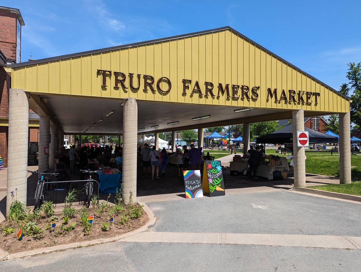 Meet the Man Who’s Visited Every Farmers’ Market In NS: From Yarmouth to Sydney, Charles Thompson has seen it all, one farmers' market at a time. Read about his journey visiting 45 and counting markets, the unexpected results and challenges along the way.
farmersmarketsnovascotia.ca/2023/09/06/mee…