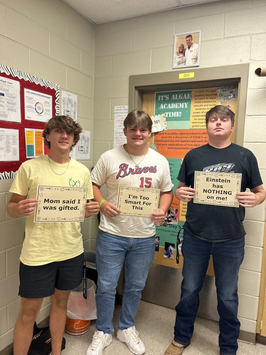 BethBowersMHS's tweet photo. They did it!! Using lots of critical and computational thinking these earth and space geniuses broke out!! WoooHooo!!! @MunfordHigh #Forewardever #keslerscience #sciencescape https://t.co/Hvfyc1VqQz