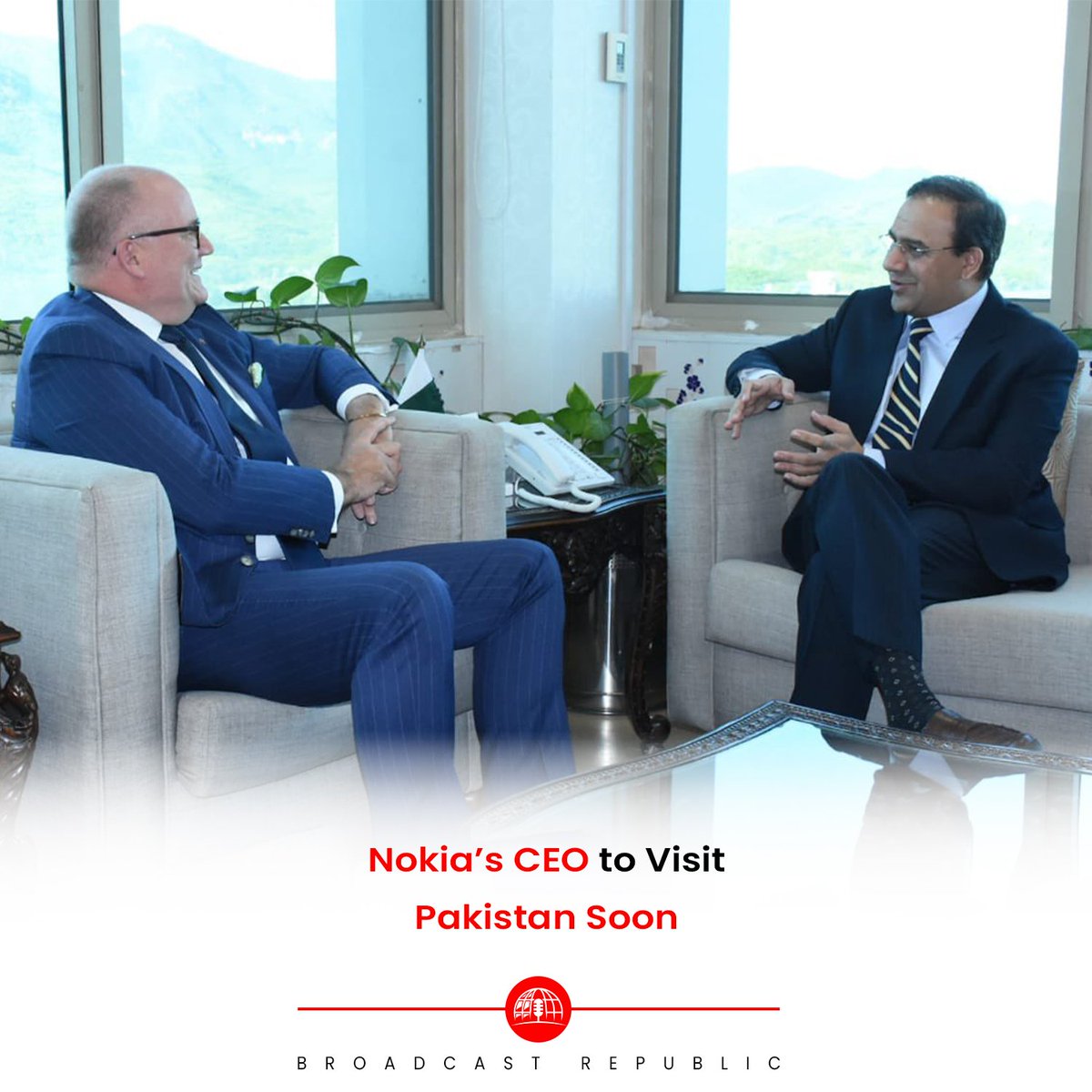 The Consul General of Pakistan in Finland and Chairman of the Finland-Pakistan Business Council, Wille Eerola, recently met with he tCaretaker Federal Minister for IT and Telecommunication, Dr. Umar Saif. 

#BroadcastRepublic #NokiaCEO #ITExports #TechnologyAdvancement #Nokia