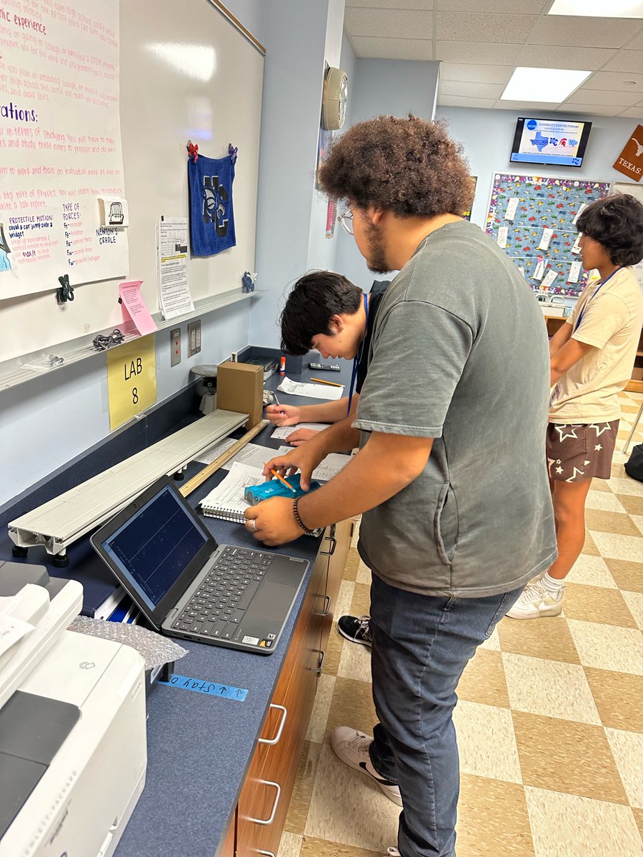 NewCaneyHS's tweet photo. AP Physics students using their brand new Vernier carts with built-in motion sensors linked to real-time graphical analysis software to study displacement, velocity, and acceleration.
#ncisd #ExpectExcellenceNCHS #NCHS_Eagles #ncisdinstruction https://t.co/TaDTEXnFAg