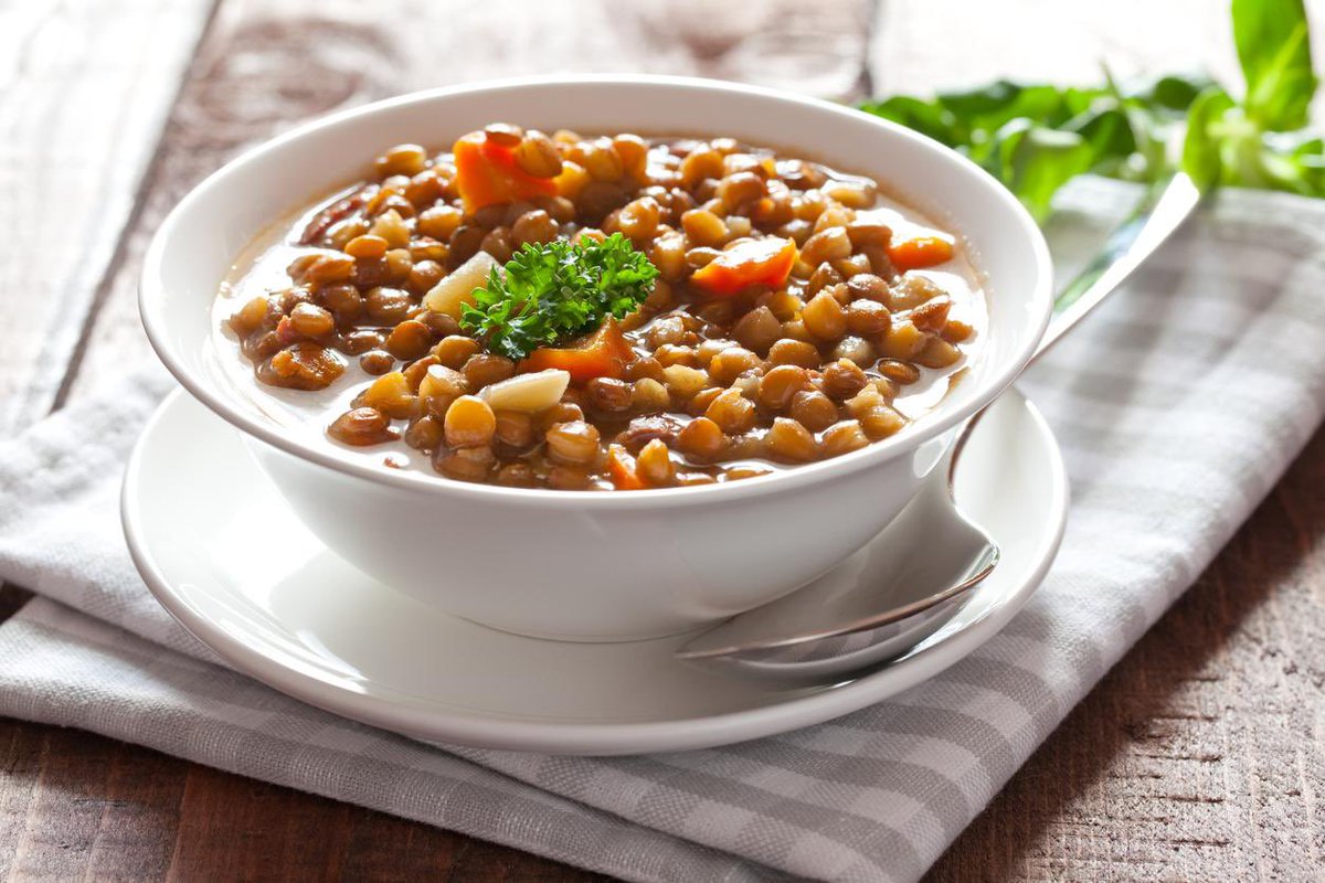 SDCsingluten's tweet photo. En tu #restaurante no utilices #legumbres a granel para elaborar platos #singluten ya que pueden contener #trazas de otros productos con #gluten. Utiliza siempre productos #certificados #restaurantesparaceliacos https://t.co/WOUbQFsJoj