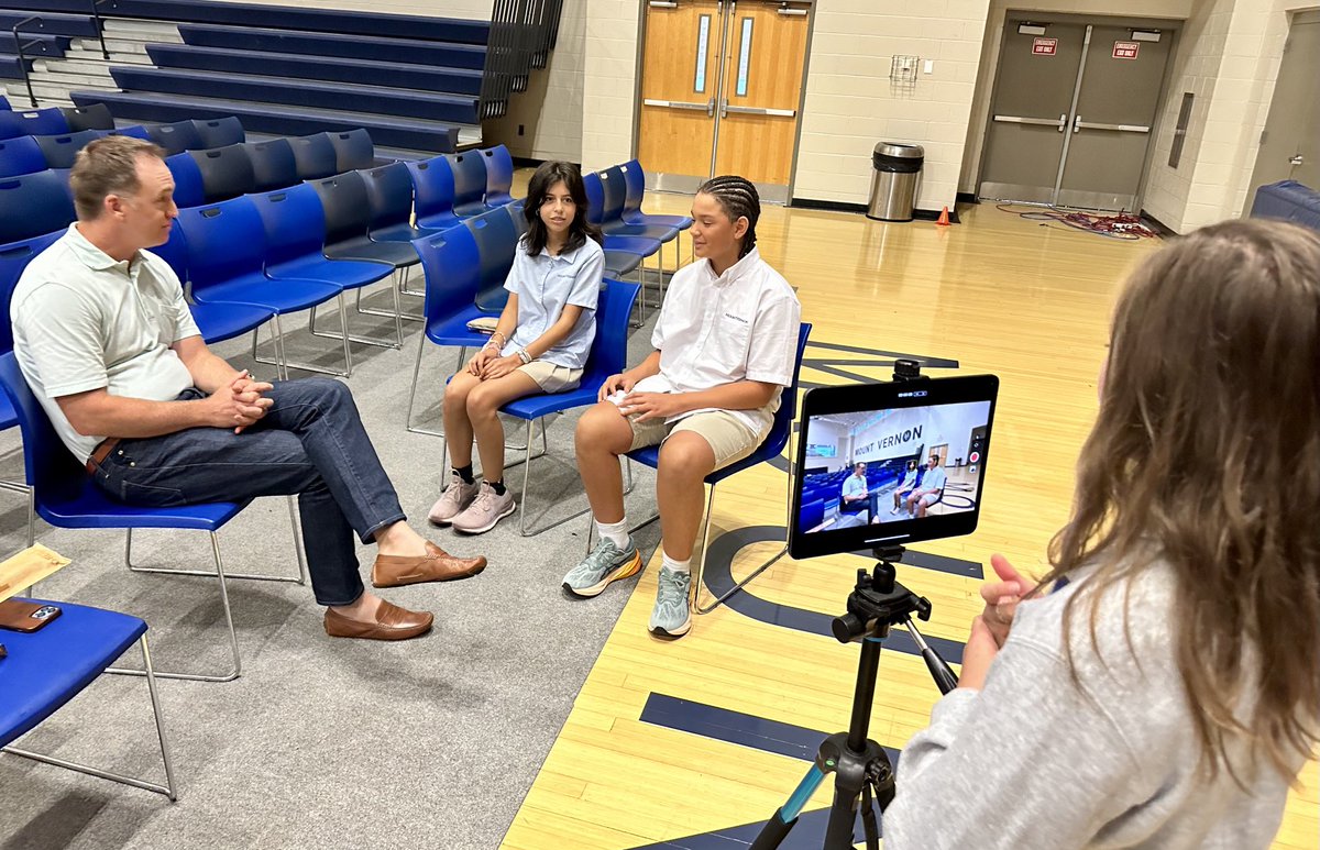 klundstromatmv's tweet photo. #MVMiddle journalists interviewing @atlantamission #MVXpert @TensleyAlmand to share on our morning news show #realandrelevant #forkidsbykids #TheMVSchool seeking to make an #impact #growandgive https://t.co/ClQOgrS1OJ