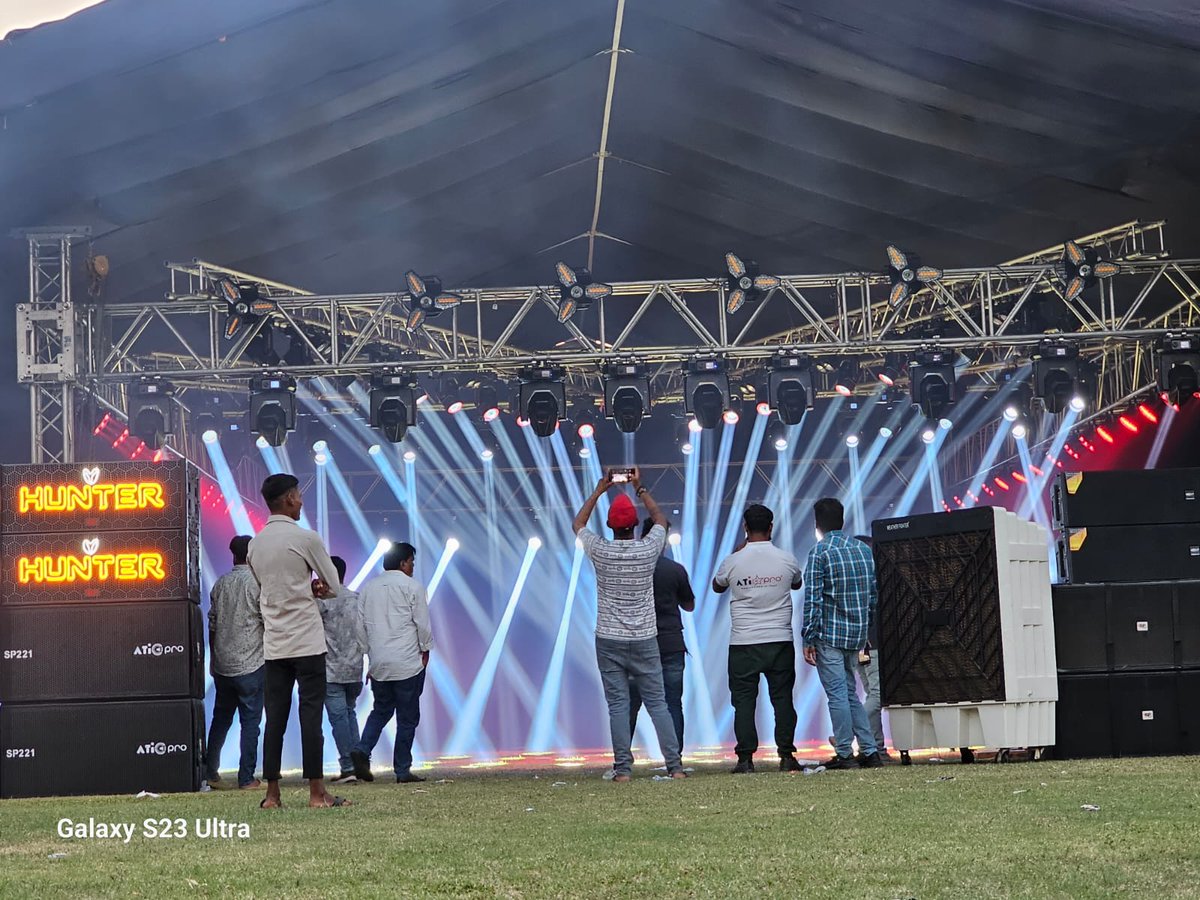 atiprotech's tweet photo. We have changed the way Lighting work in India 😍😍😍😍😍😍😍😍😍🅰🆃🅸 🅿🆁🅾 🆃ECHN🅾L🅾GIE🆂 💯

#atiprotechnologies #brand #djsetup #djlights #soundsetup #lighting #highquality https://t.co/100Kuk8ZWY
