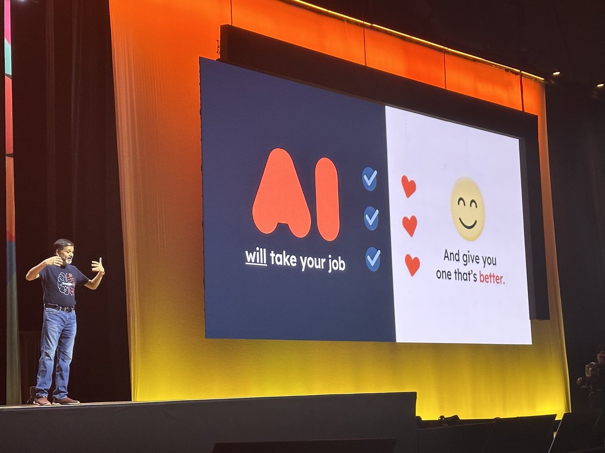 bhalligan's tweet photo. I’m biased, but I think ⁦@dharmesh⁩ gives the best keynotes in tech.  #Inbound23 https://t.co/jKAyLLsaSX
