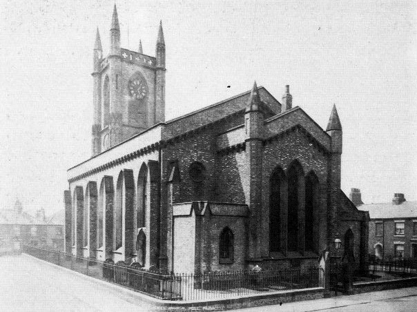 This Friday, England’s largest festival of history and culture gets started!

As part of <a href="/heritageopenday/">Heritage Open Days</a>, <a href="/HFArchaeology/">HFArchaeology</a> are running three different walking tours. 🚶📸

Discover more ⤵️
eventbrite.com/o/humber-field…