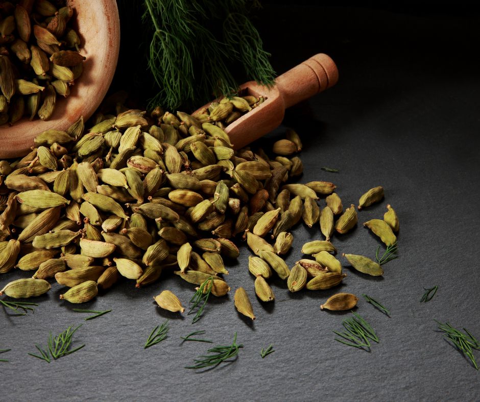 Cardamom Essential Oil: Nature's aphrodisiac madebycoopers.com/blogs/news/car… #cardamom