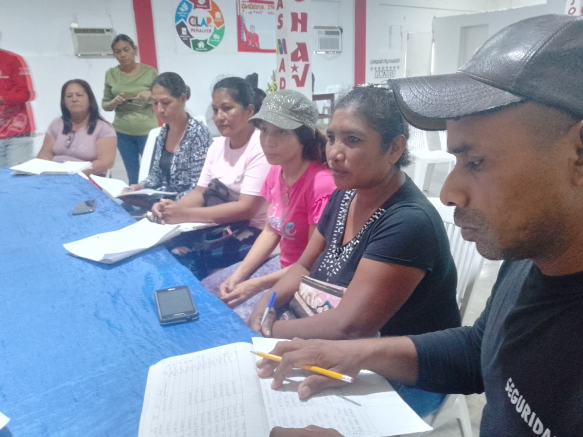 #EmprendeEnVenezuela 
Evaluación estructura vco Municipio Peñalver estado Anzoátegui Venezuela
Clase Obrera Psuv Anzoátegui
<a href="/NicolasMaduro/">Nicolás Maduro</a> 
Venceremos!!!!!
<a href="/luismarcanos/">Luis Marcano</a> 
<a href="/Mercedess_PSUV/">Mercedes Sánchez</a> 
<a href="/torrealbaf/">Francisco Torrealba</a> 
<a href="/VicePSUVObrera/">Vicepresidencia Clase Obrera PSUV</a> 
<a href="/psuvanz_ve/">🔴 PSUV ANZOÁTEGUI 🔴</a> 
<a href="/camuchamarquez/">Diputada AN Carmen Marquez</a>