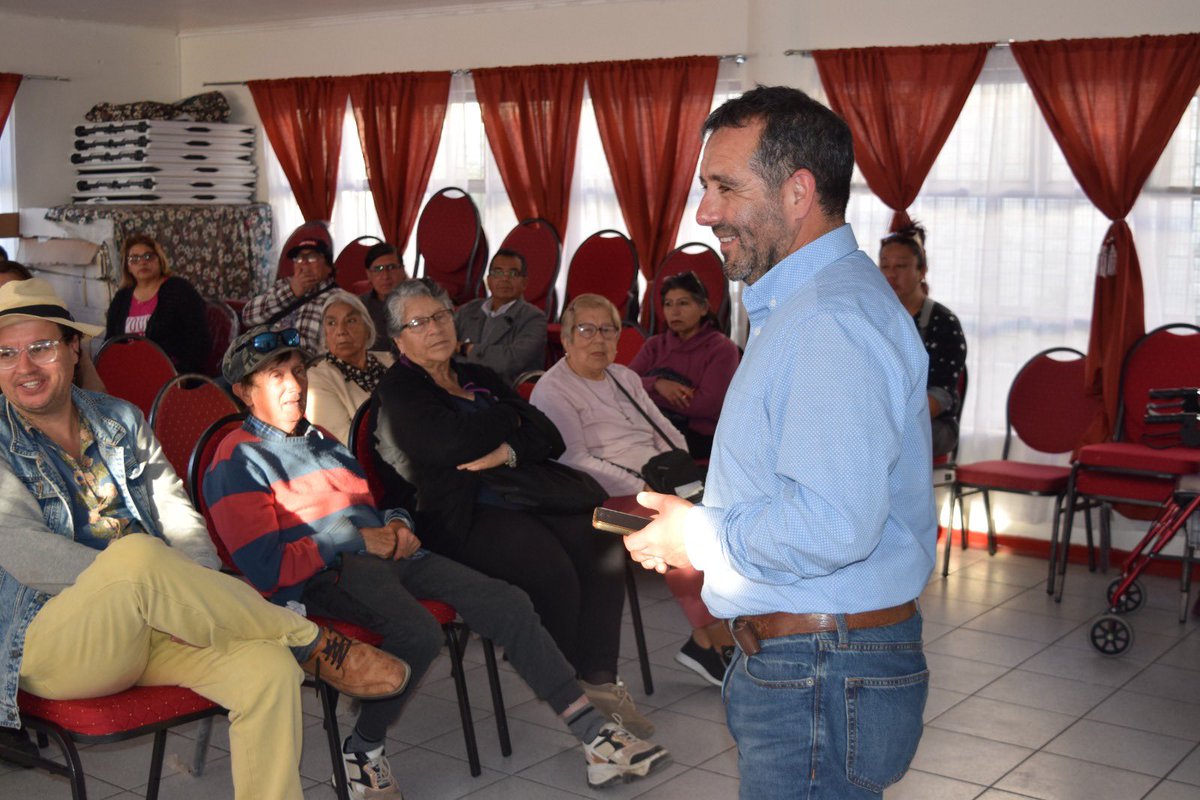 minvucoquimbo's tweet photo. El Seremi de Vivienda y Urbanismo, José Manuel Peralta @Joseperaltal estará desde las 12:45 en una entrevista en @guayacancl 95.1 FM en La Serena y Coquimbo conversando de diversos temas #ConstruyendoCambios #CallesConMemoria https://t.co/McOZw0WFhU