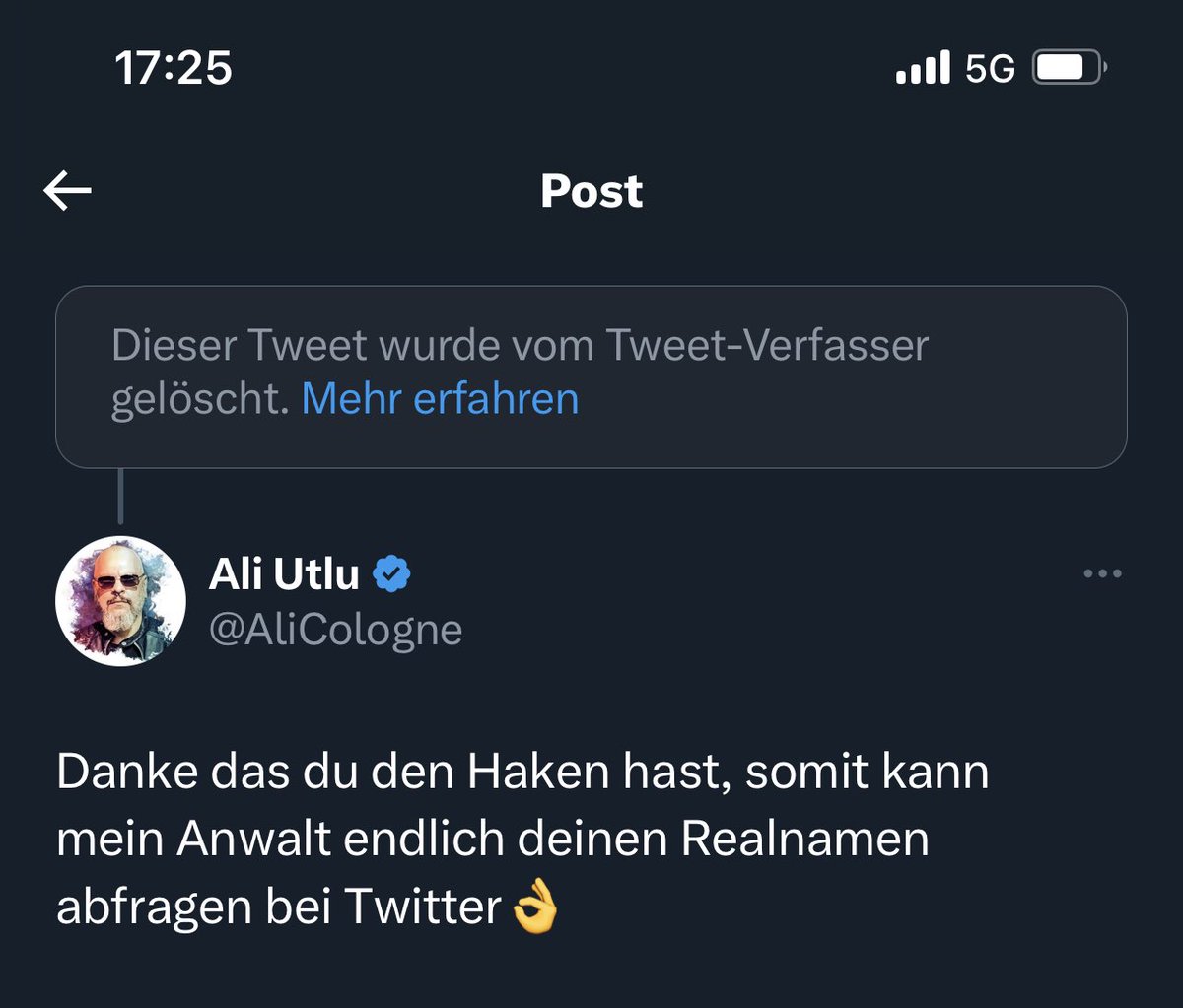 Liebelein, das ist ein Screenshot von dutzenden deiner Tweets gegen mich. Nur wissen wir bald deine Telefonnummer und deine ganzen anderen Realdaten. 2 habe ich über diese Methode schon an den Eiern bekommen. Niemand mit blauen Haken ist mehr anonym.