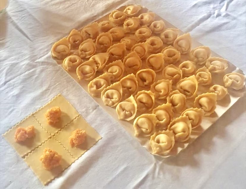 italian_class's tweet photo. Butternut squash ravioli- Cappellacci di zucca are always a guarantee success in my kitchen! https://t.co/vDqoVQ6UX5 #italianclassblog #ICBrecipes https://t.co/XKzLq0N0AF