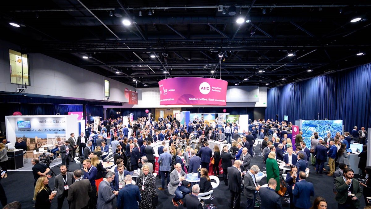 #Hospitality leaders share success strategies for @AnnualHotelConf (AHC): btrnews.co.uk/hospitality-le… cc @switch_hm @onepeloton @Cheval_Global @KewGreenHotel @QuestexLLC #btrnews #btr #buildtorent #ahc2023 #hospitalitytrends #hospitalityevents #investors #operators #developers