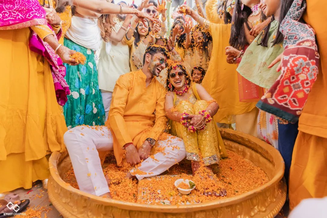 eventgraphia's tweet photo. A symphony of colors and petals 🌻✨

#haldi #ceremony #wedding #pictures #tradition #weddingphotography https://t.co/cKktfd8hKE