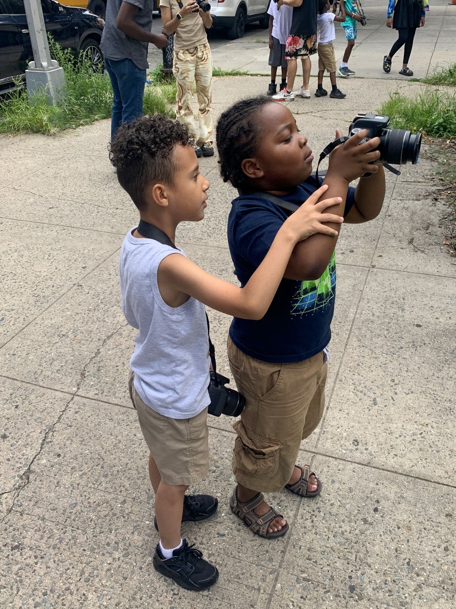 HFH_NYC's tweet photo. The #ProspectPanthers explored the theme of community through the lens of a DSLR camera w/ Kids With Cameras this summer. The budding photographers took an excursion through their neighborhood &amp; used their honed #photography skills to capture their community. 📸 https://t.co/DbX9zh2Hq9