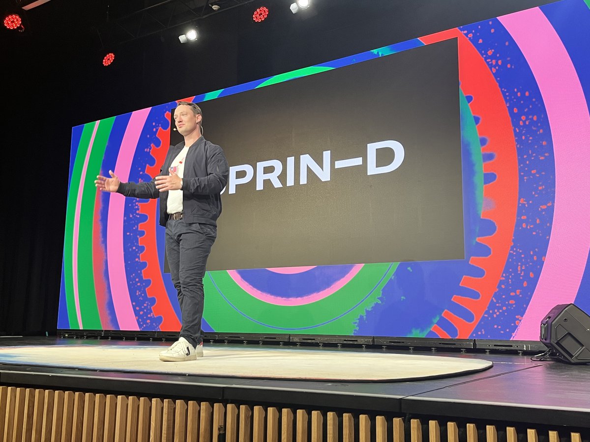 DLDConference's tweet photo. "We need to find a solution that makes circular manufacturing a default", @jncstrd of @SPRIND states. That's why they initiated the circular biomanufacturing challenge – to find exactly those solutions. #DLDCircular https://t.co/Tn32LrLXbB