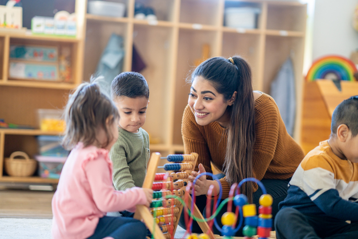KPU's first intake of students pursuing a diploma in Early Childhood Care and Education begin their studies this week. <a href="/KwantlenU/">KwantlenU</a> is responding to the need for trained early childhood educators south of the Fraser. #SurreyBC 

Read more: kpu.ca/news/2023/09/0…