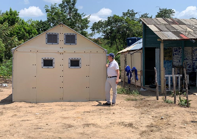 SwedeninBR's tweet photo. A Fundação IKEA é parceira global da ACNUR desde 2010, contribuindo para o acolhimento e promoção da dignidade de pessoas refugiadas em várias partes do mundo. Na foto, o Ministro Conselheiro da Embaixada da Suécia, Sten Engdahl, que participa da viagem com a @ACNURBrasil. https://t.co/m37ynwhnNQ