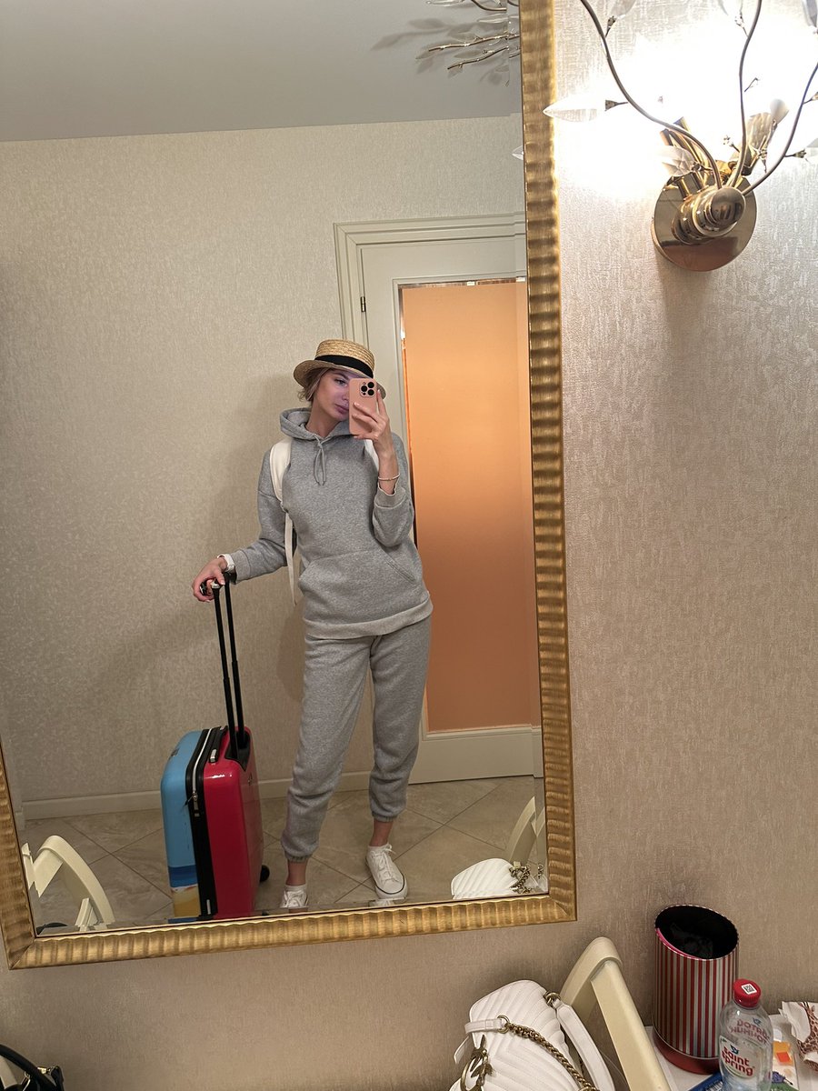 stue_one's tweet photo. Шило в пятой точке-оно такое…✈️ https://t.co/zULYt4ZlH9