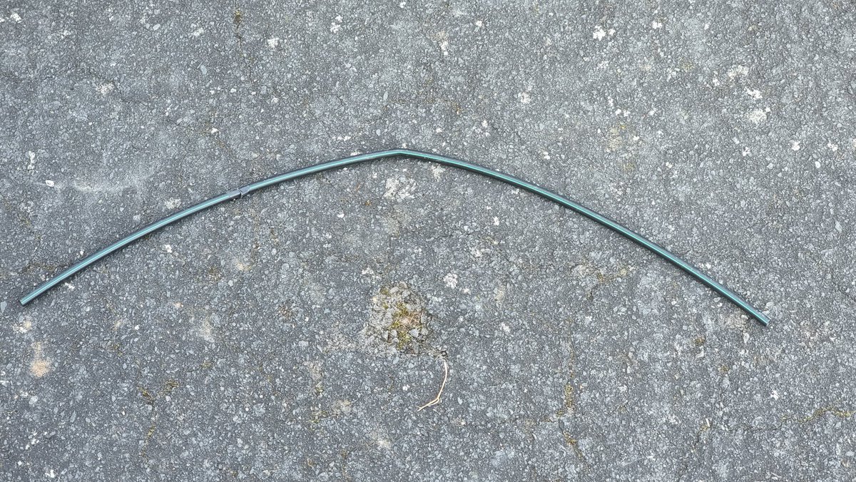 Fat_Lad_Ad's tweet photo. Hey @FullFibre @FibreHeroes maybe ask your engineers not to litter our streets after an installation. https://t.co/IaUCT2T1SJ