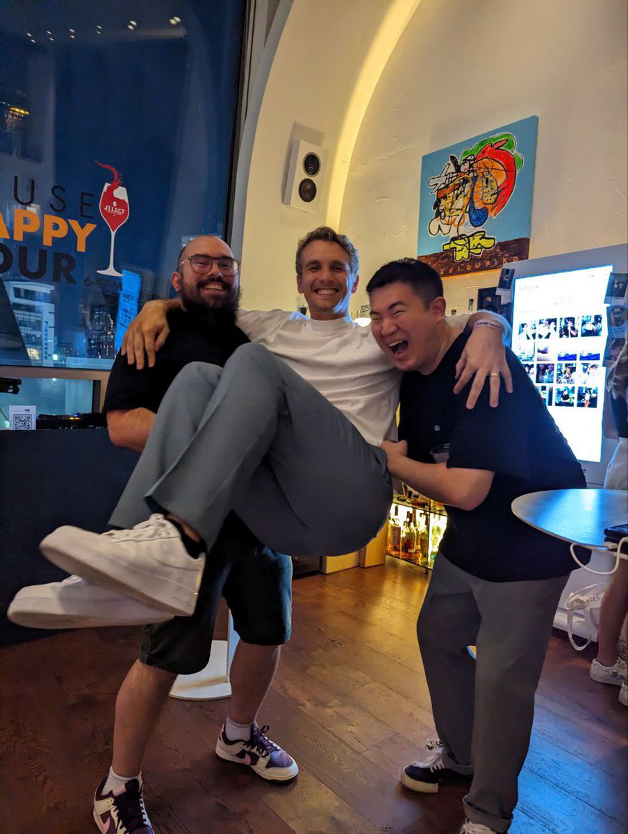 John | A41 🦇🔊 💧🛡️🎒 tweet media