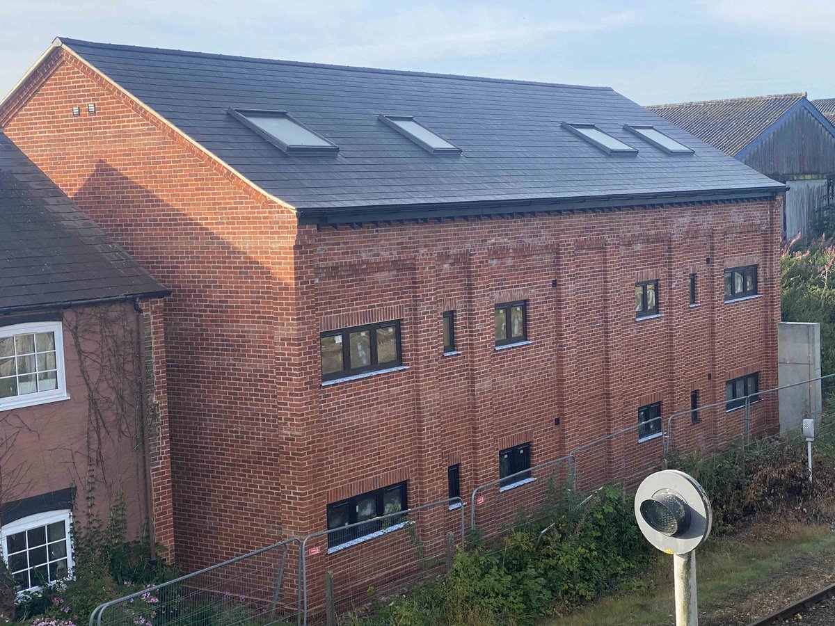 osbornandkent's tweet photo. The windows have been installed to the final block of apartments at Wymondham 🤩

#construction #ukhousing #norfolk https://t.co/6A0TmzNGHr