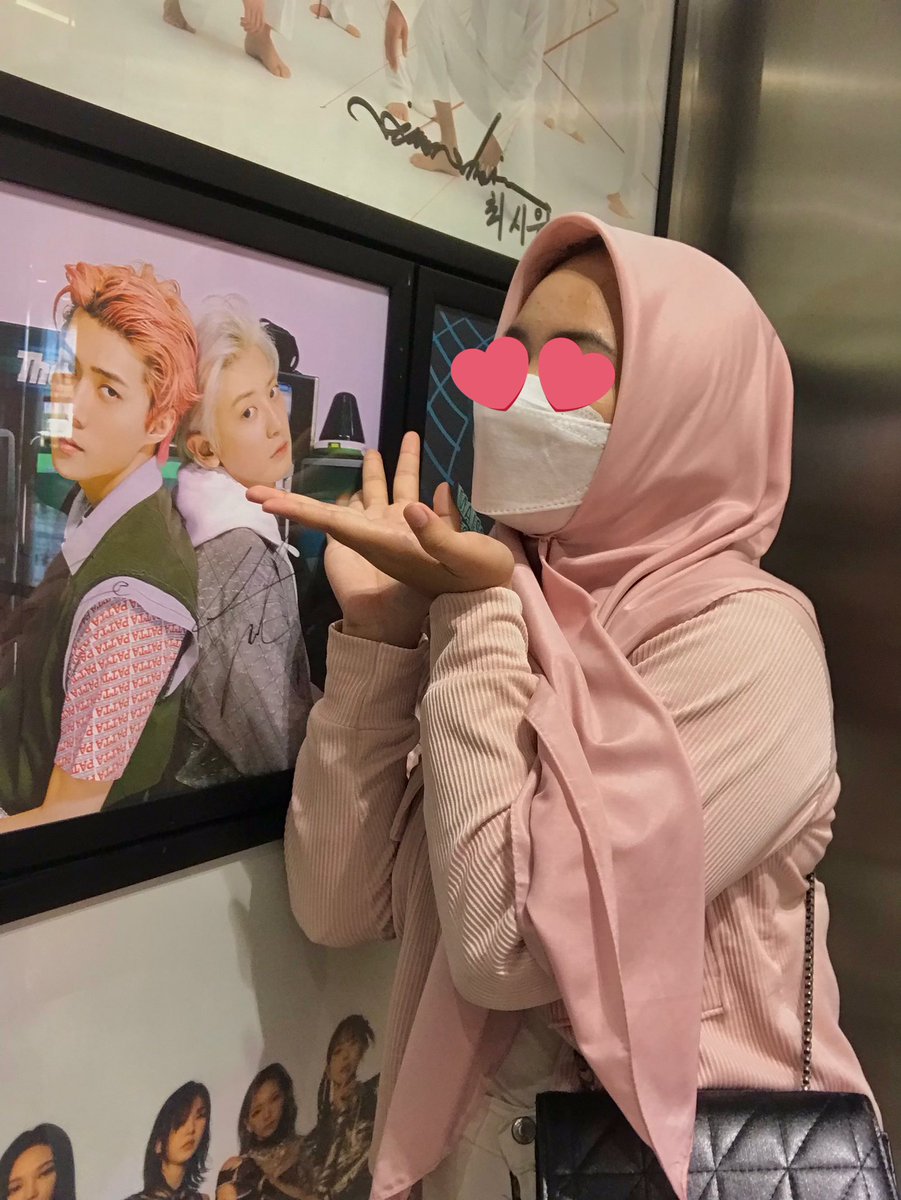 nluvosh's tweet photo. living my best life, one day of fun at kwangya! ‧₊˚♡彡 #WeAreOne #EXO https://t.co/bZOora3hJ7