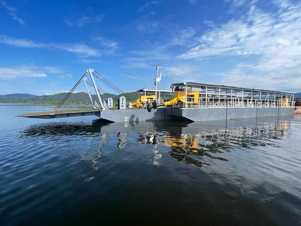 UgandaMediaCent's tweet photo. LAROPI FERRY | The vessel will resume operations tomorrow, September 7th, at midday. After undergoing extensive maintenance works since August 21st, the ferry is now in a rejuvenated state. 🤙🏽

The Laropi Ferry connects Adjumani and Moyo Districts | #ConnectingUG https://t.co/lPksSVgdAd