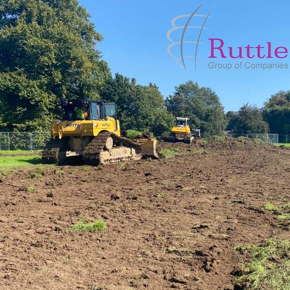 ruttleplant's tweet photo. '𝑱𝒐𝒃𝒔 𝒂 𝒈𝒐𝒐𝒅𝒆𝒏'
We hit the ground running this week on our new contract in Leyland. It's great to be working for an extremely valued customer, whilst also on a project so close to our depot. Well done boys, great job so far👌 #ruttlegroup #purpledippers #bulkearthworks https://t.co/xBKHc7xTp8